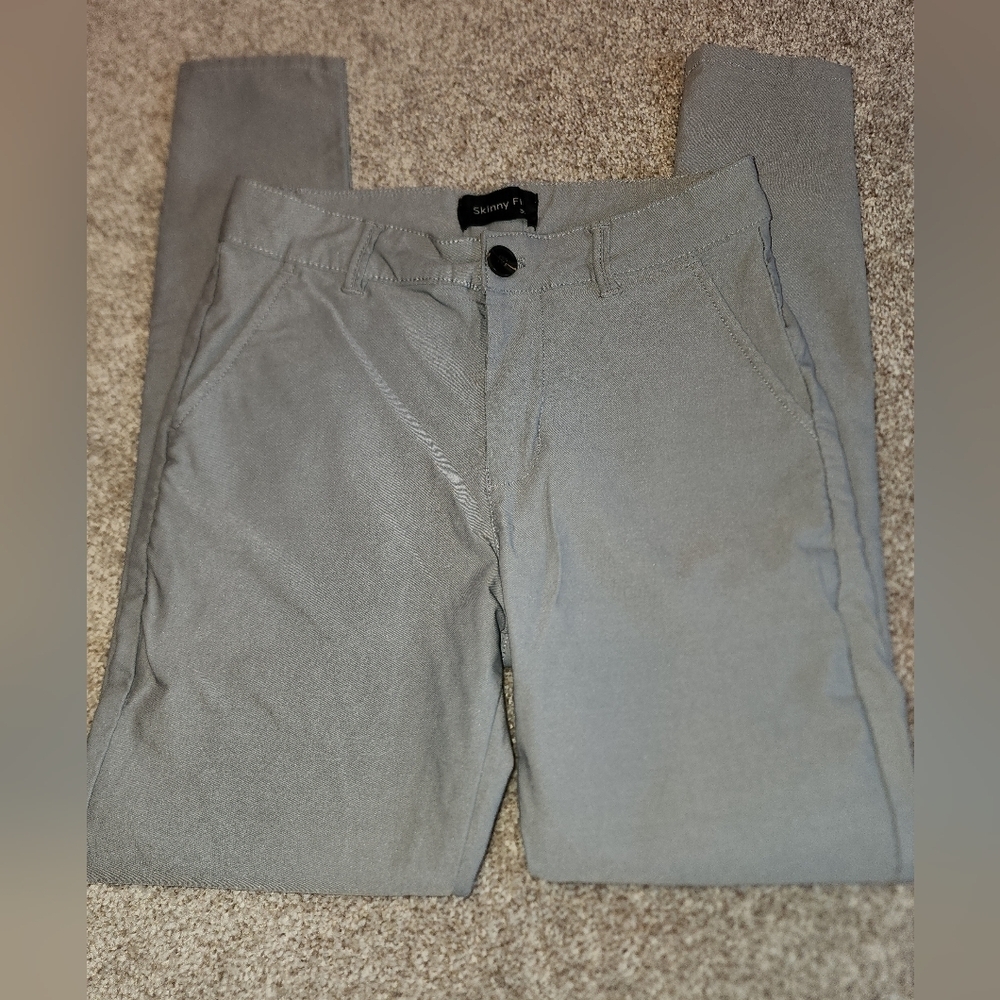 Preowned Skinny Collectibles size 30 gray pants